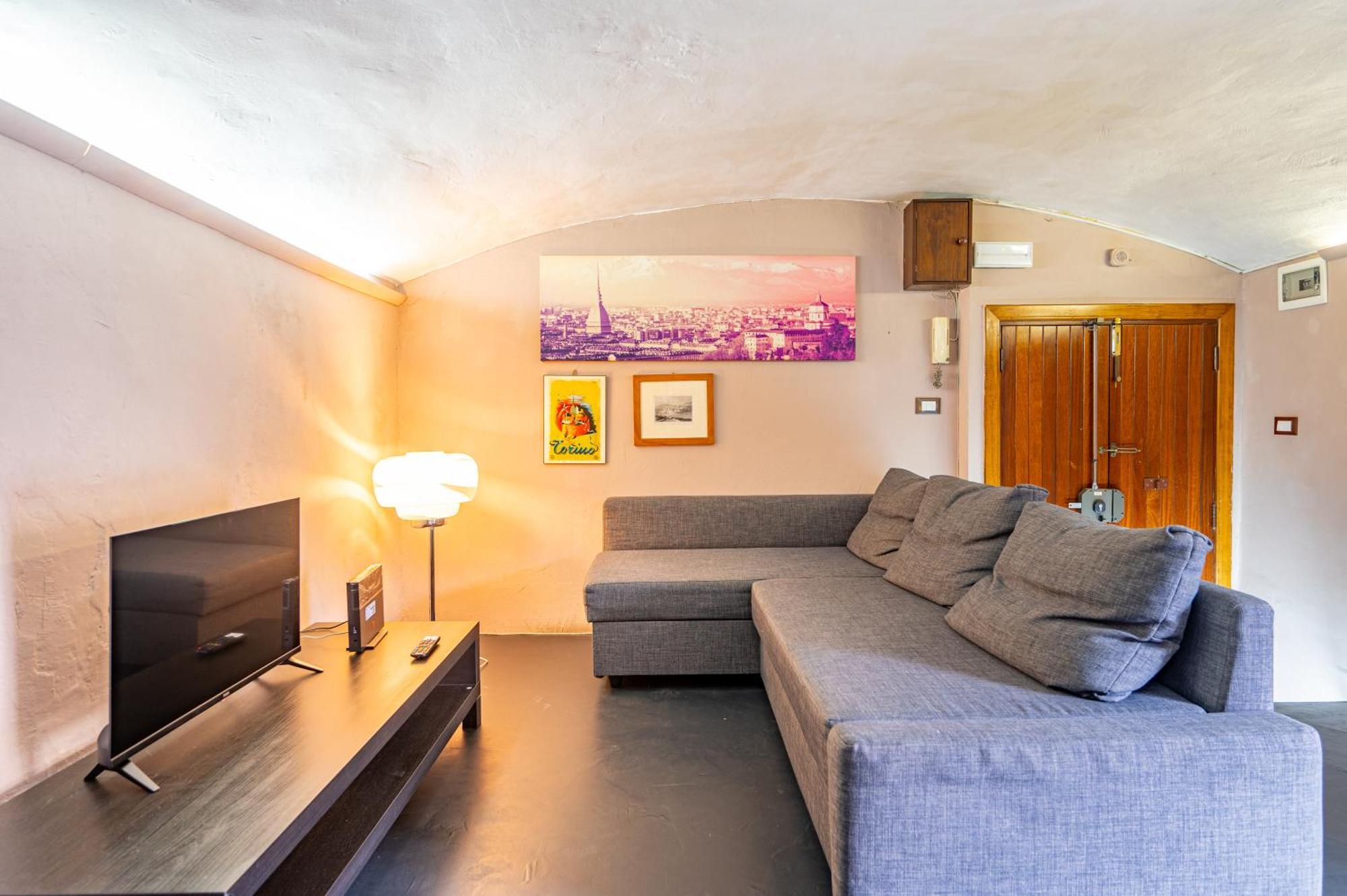 Loft Verga, Cuore E Stile In Centro A Torino Bagian luar foto